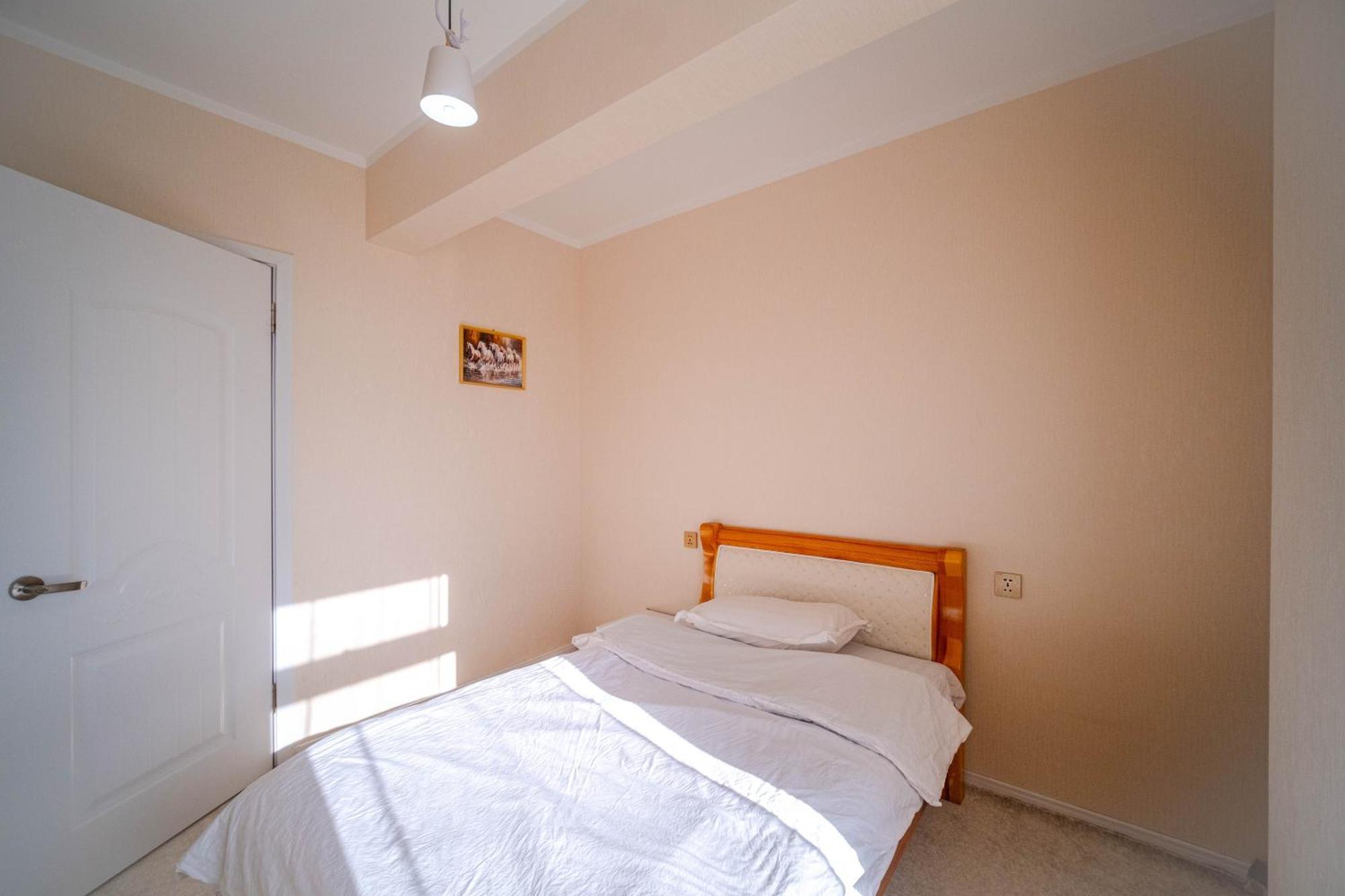 Eagle Town Serviced Apartment Oelan-bator Buitenkant foto